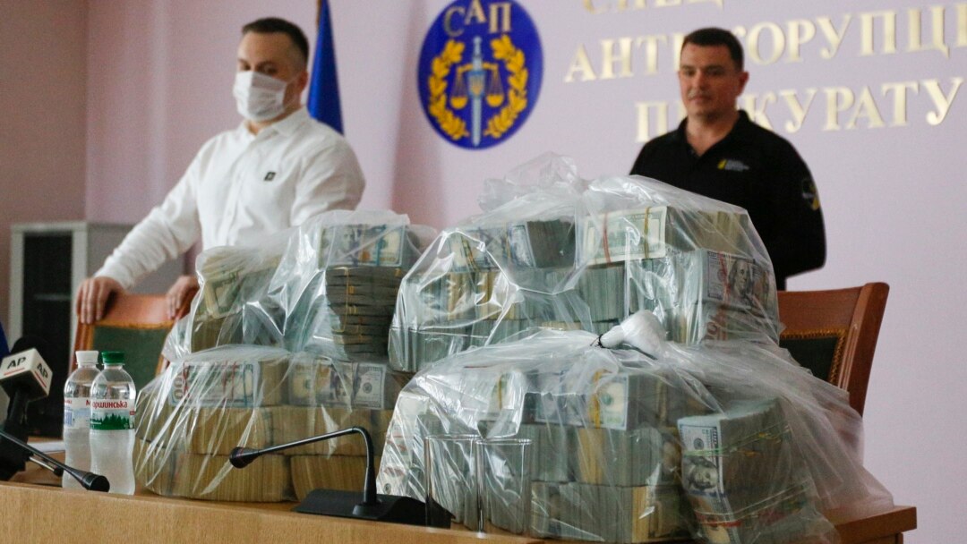 Do recent scandals in Ukraine indicate an increase in the levels of corruption here?