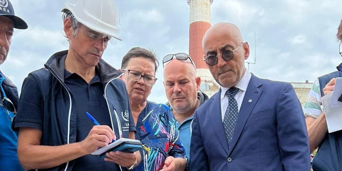 Rafael Grossi at the Zaporizhia NPP