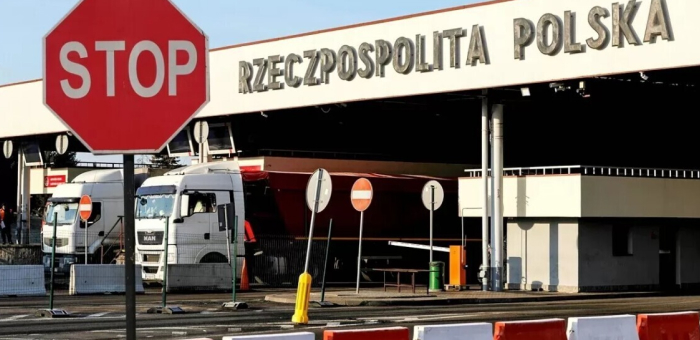 Poland has started letting trucks from Ukraine through again