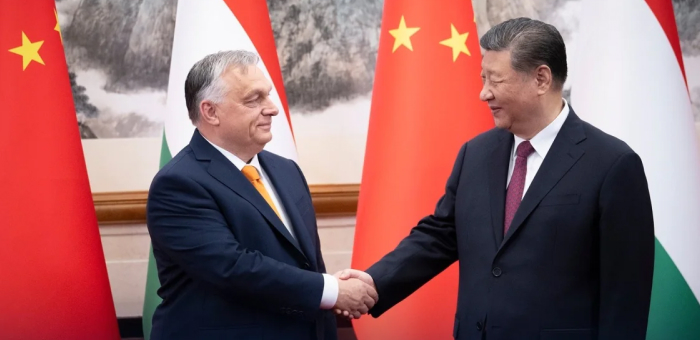 Hungarian Prime Minister Viktor Orbán arrives in China on a “peace mission”