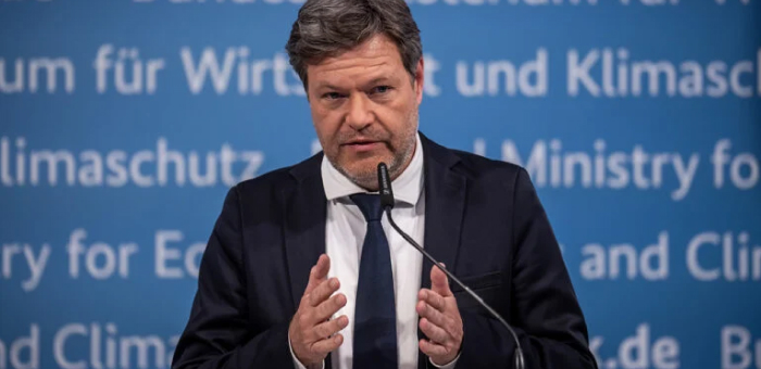 Vice Chancellor: Germany will support Ukraine despite US position
