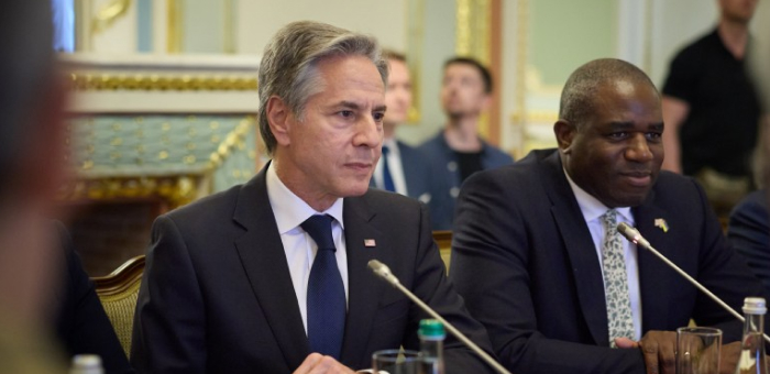 Blinken announces $700 million in aid to Ukraine