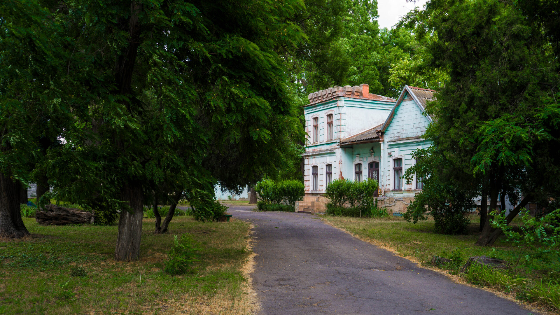 Історична будівля Зелена Гірка в Одесі