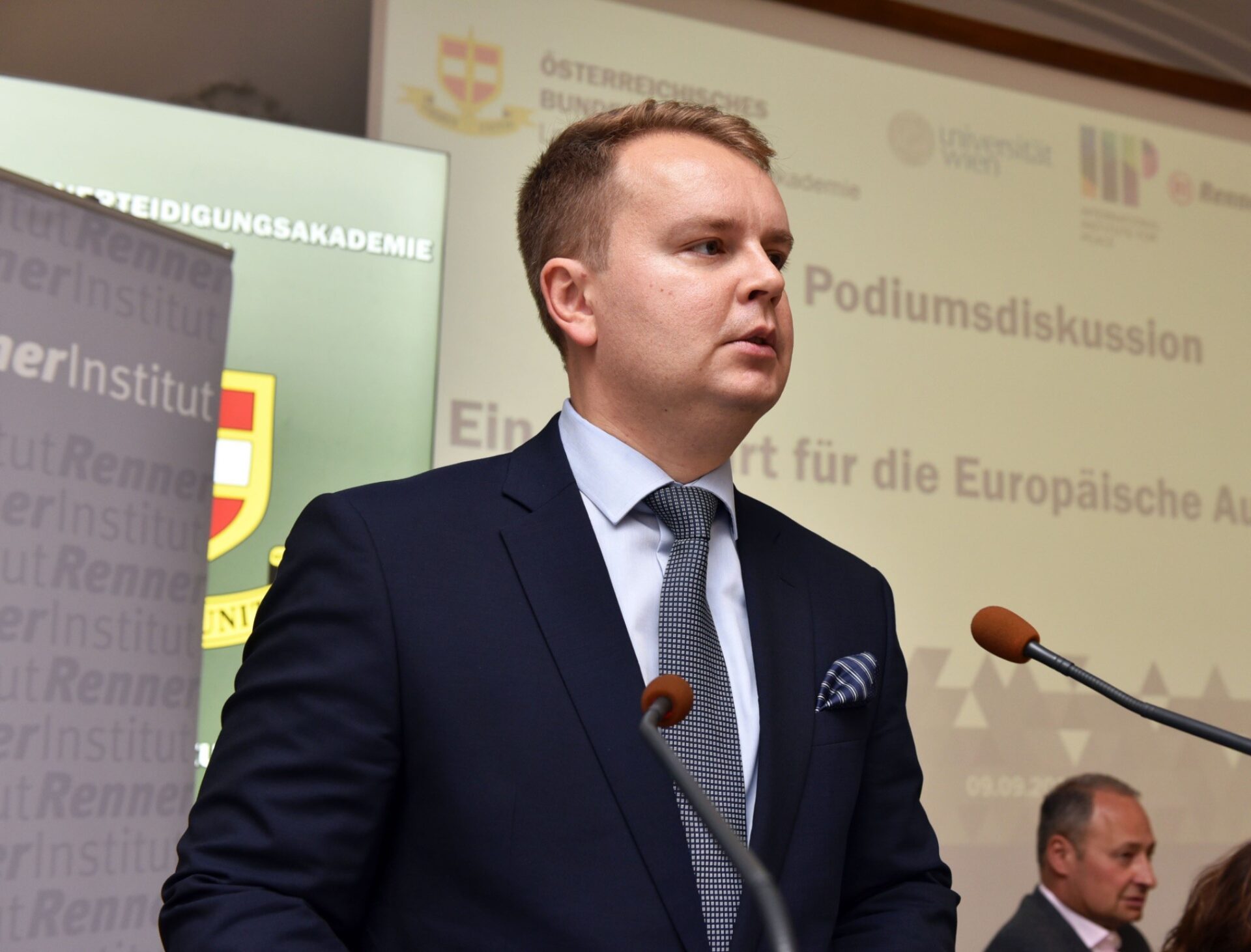 Alexander Duboviy, political analyst