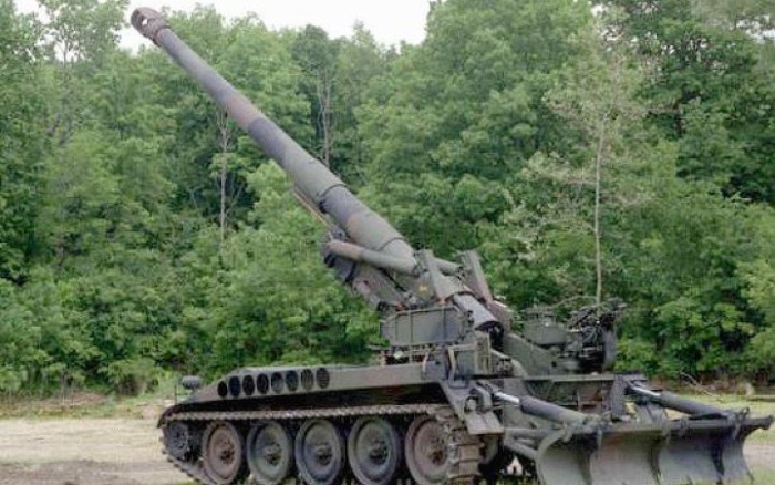 the picture shows M110A2 howitzer