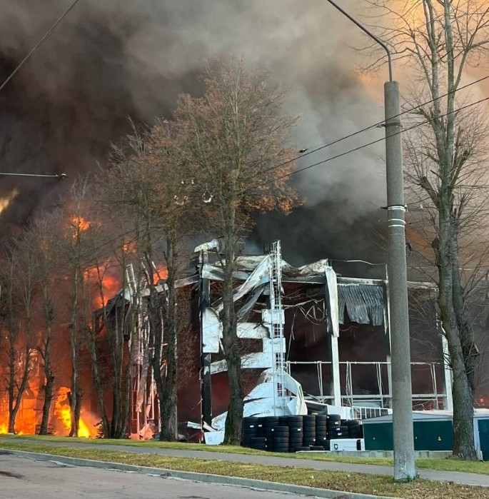 The picture shows smoke after the Russian attack on Lviv and burning building