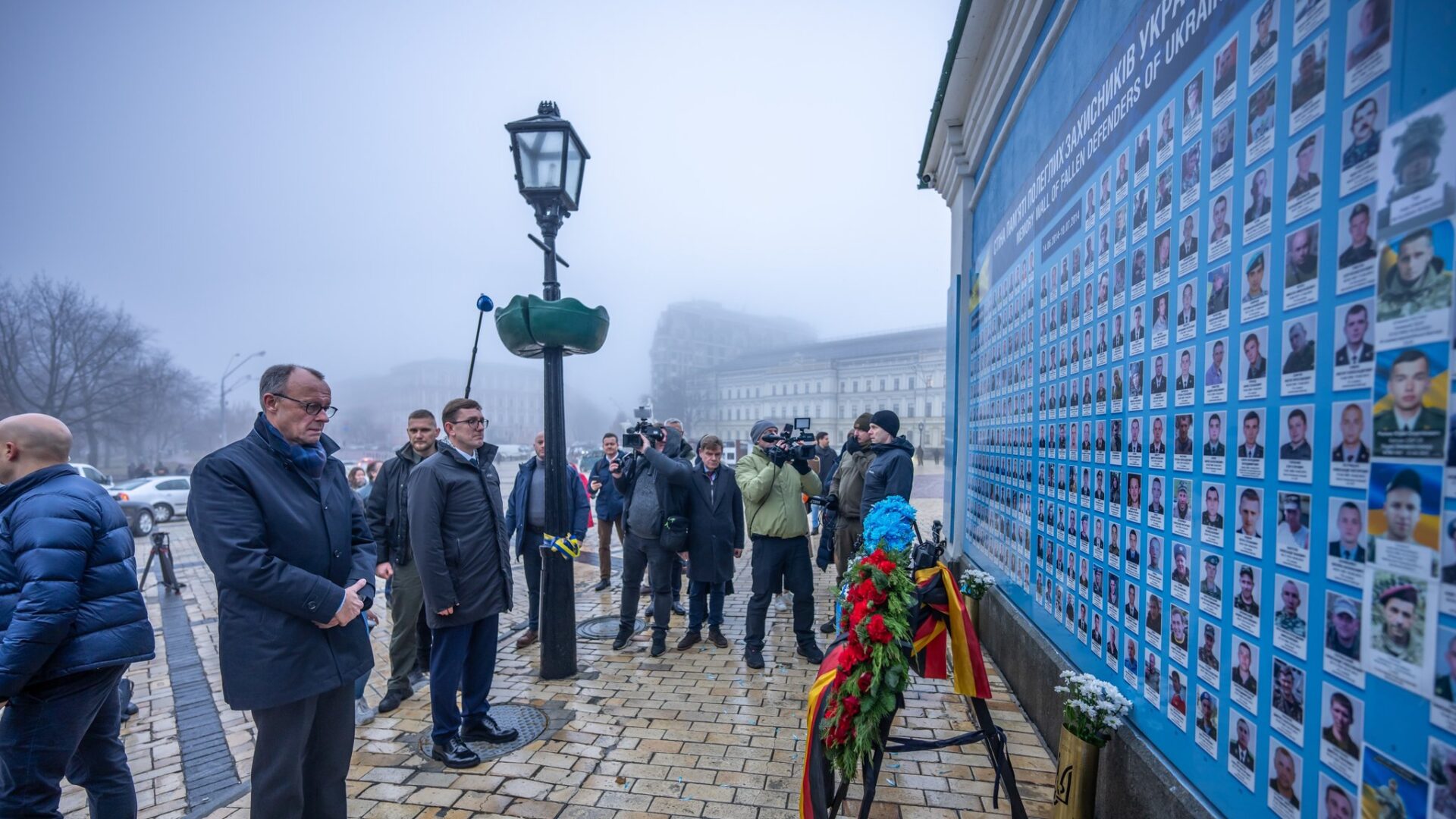 Merz in Kyiv: Solidarity visit during election campaign times, 2024 / BR24
