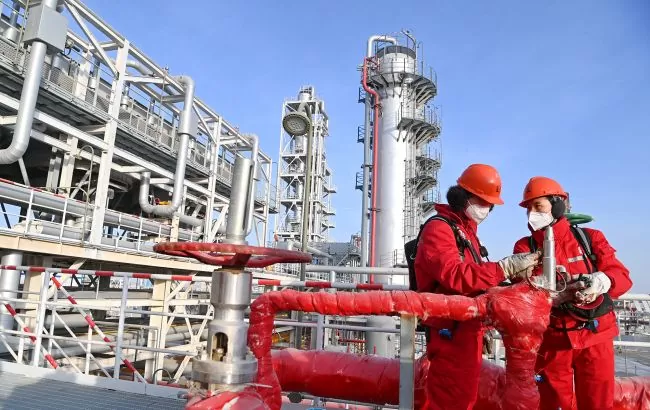 Illustrative photo: Chinese refineries abandon oil from the Russian Federation / Getty Images