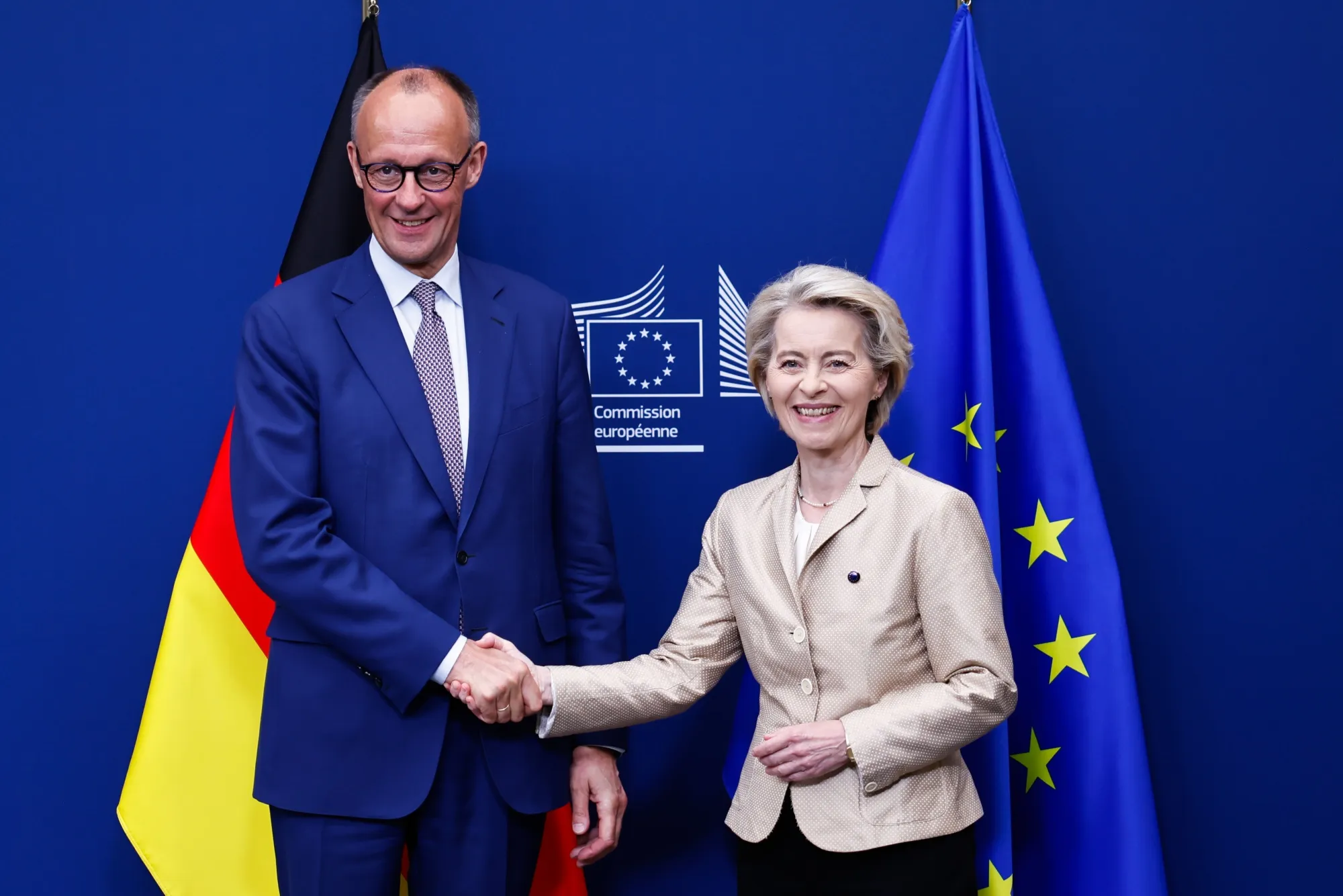 Friedrich Merz, Germany's chancellor, and Ursula von der Leyen, president of the European Commission, during a meeting in Brussels / Photo Simon Wohlfahrt, Bloomberg