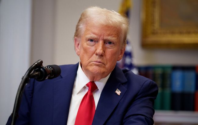 The picture portrays Donald Trump