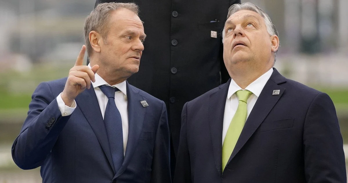 The picture portrays Donald Tusk and Victor Orbán