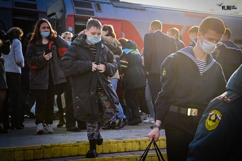 Deportation of children and adults from Mariupol / Photo: Petro Andryushchenko in Telegram, LB.ua
