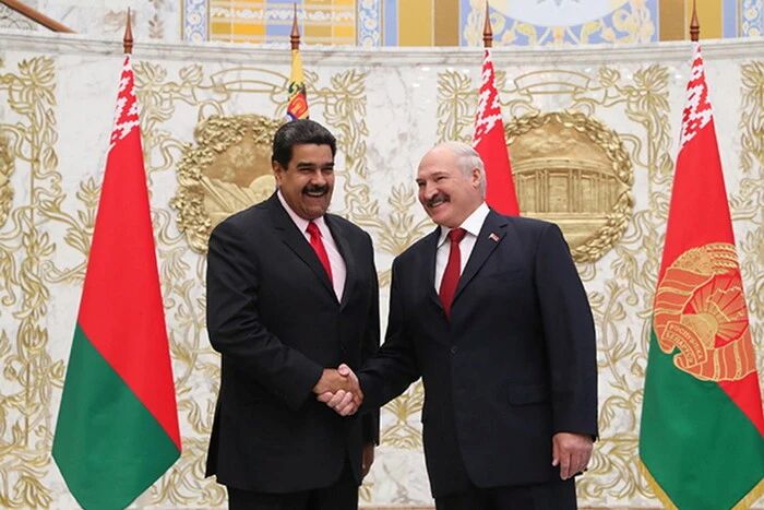 The picture portrays Belarus self-proclaimed president Alexander Lukashenko and Venezuelan President Nicolás Maduro