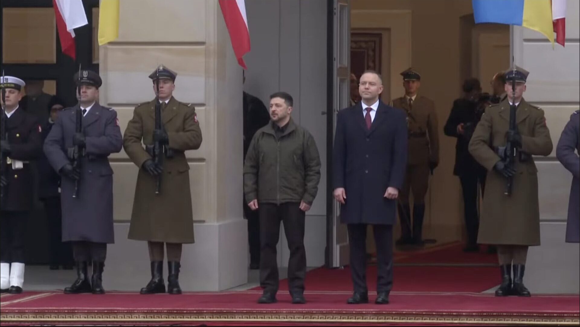 Official ceremony of the meeting of Volodymyr Zelensky with Karol Nawrocki in Warsaw / Screenshot from the live broadcast of the Office of the President