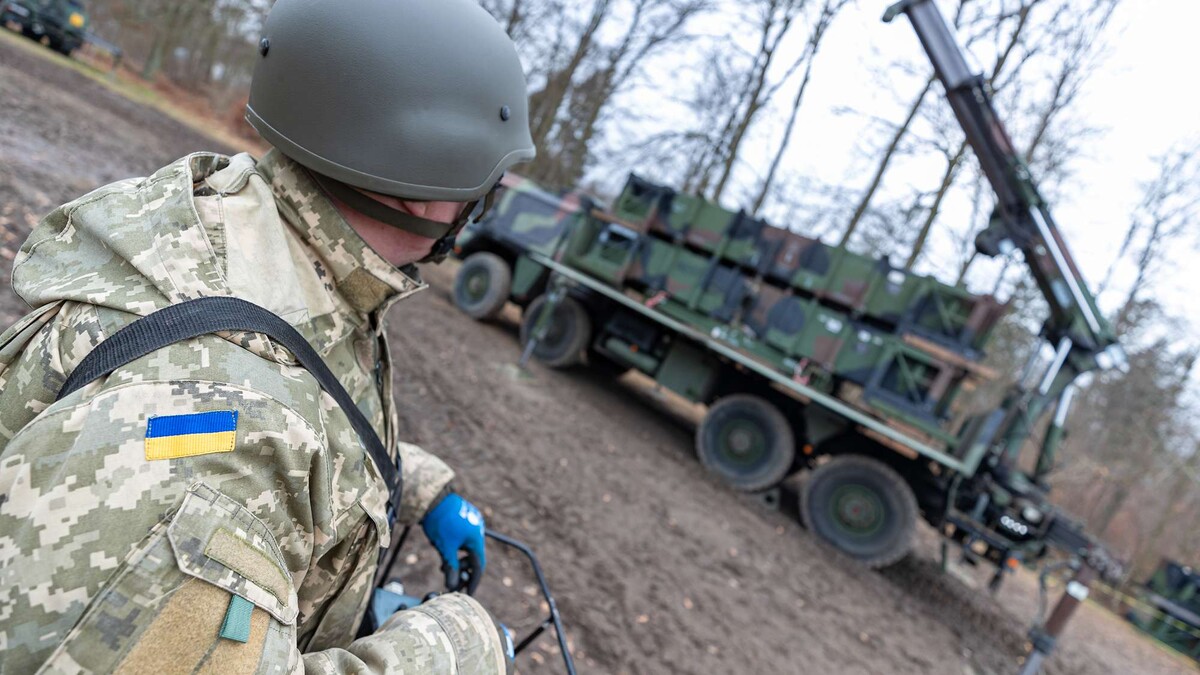 Ukrainian servicemen train to operate the Patriot air defense system