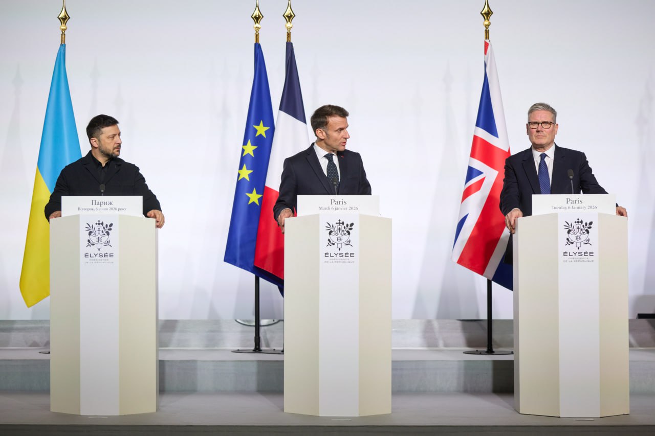 Zelensky, Macron and Starmer at a meeting in Paris on January 6, 2026 / Office of the President of Ukraine