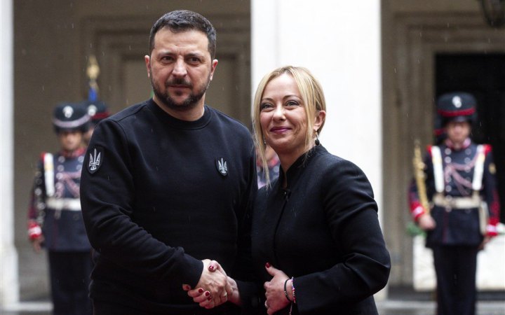 Президент України Володимир Зеленський з прем'єр-міністеркою Італії Джорджією Мелоні. Фото: EPA/UPG