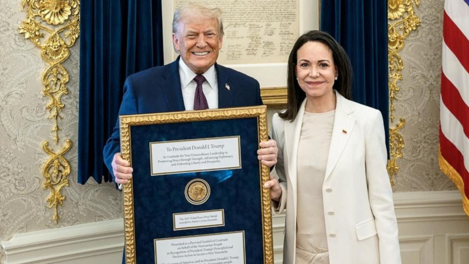 Трамп прийняв Нобелівську премію миру від лідерки венесуельської опозиції