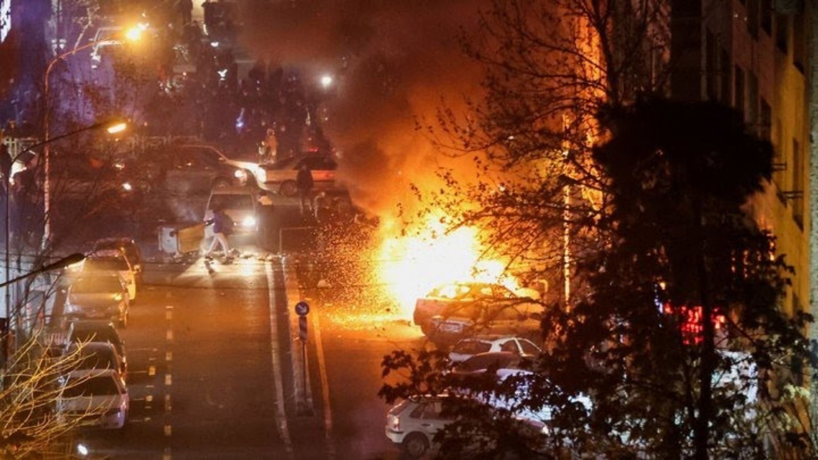 Чому іранська влада досі тримається попри хвилю протестів?
