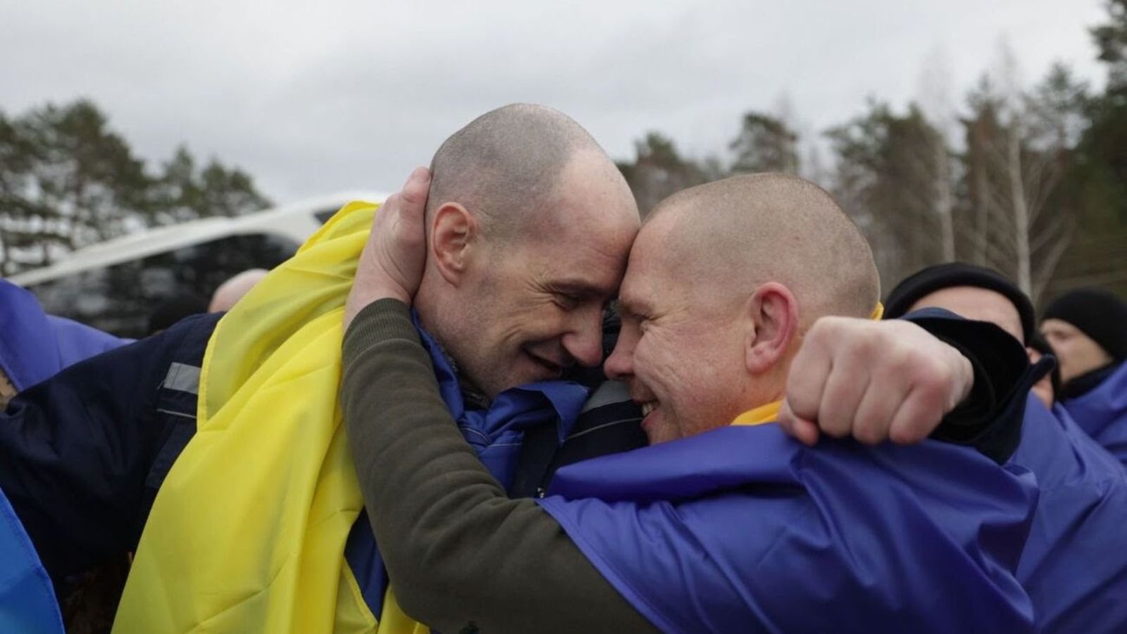 Ukraine returns 200 defenders: details of the exchange