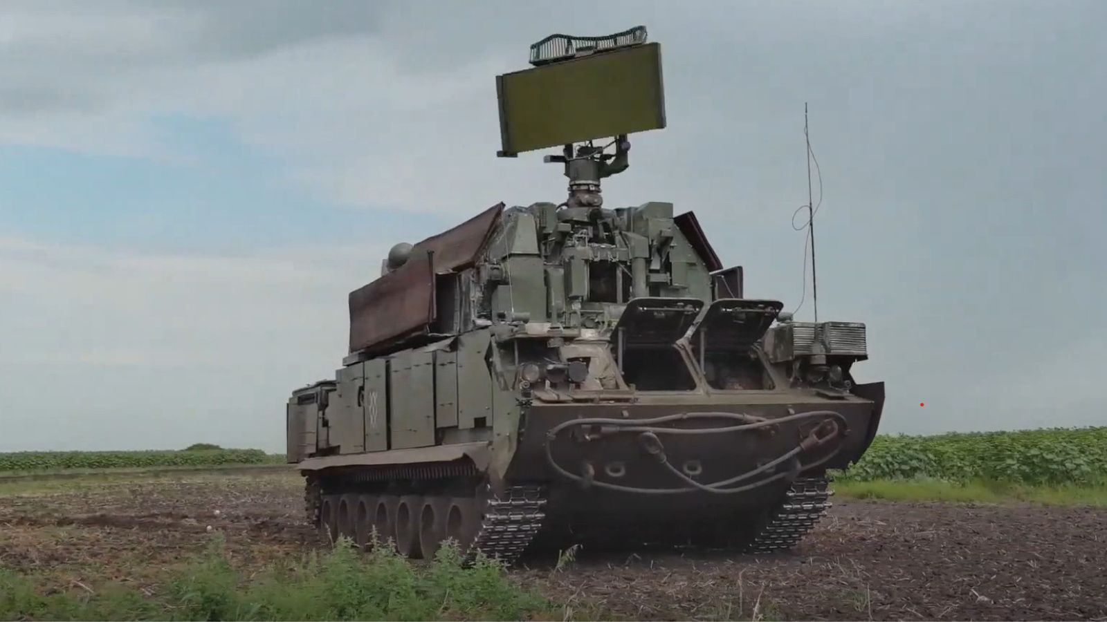 Ukrainian Forces destroy Russian air defense systems and command posts