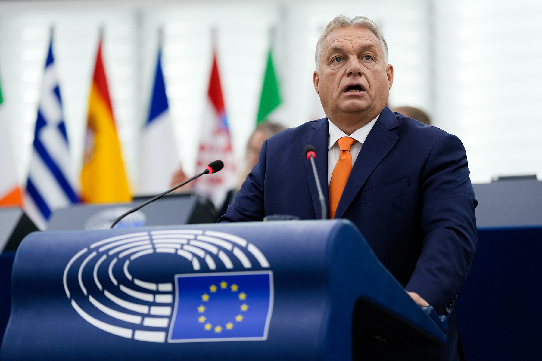EU Splits Over How to Handle Orbán on Ukraine loan