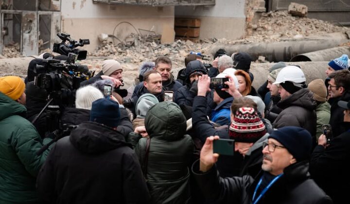 More than 60 Heads of Diplomatic Missions and representatives of international organizations visited Kyiv’s Darnytsia Combined Heat and Power Plant, hit by a Russian attack