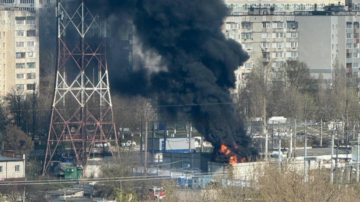 Ukraine strikes 16 Russian targets, including air defenses and oil facilities