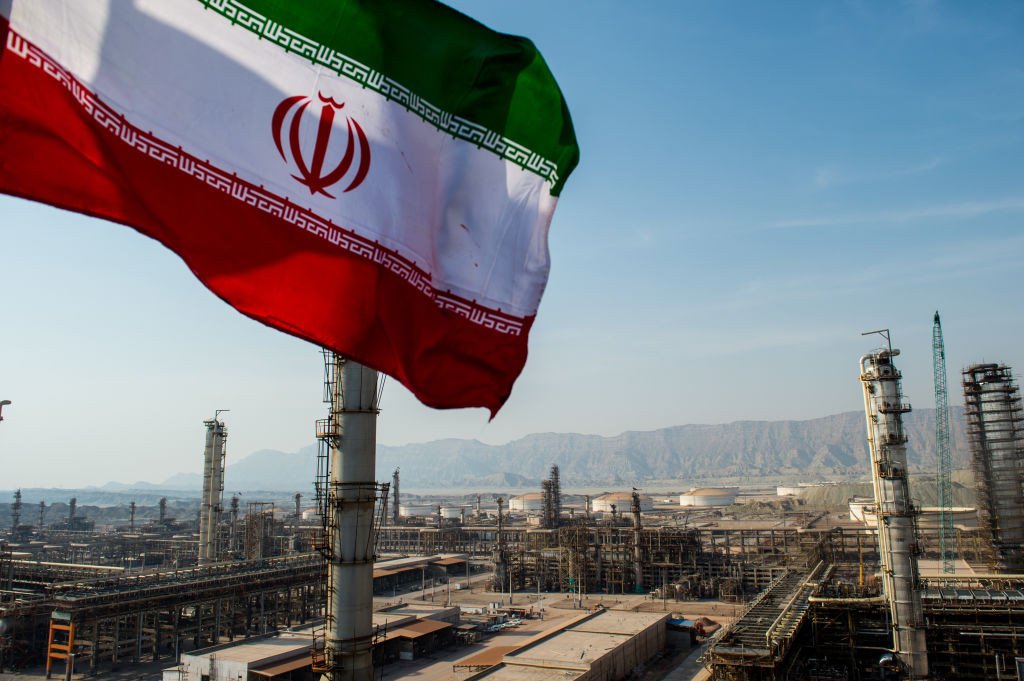Iran faces shrinking oil storage capacity amid blockade