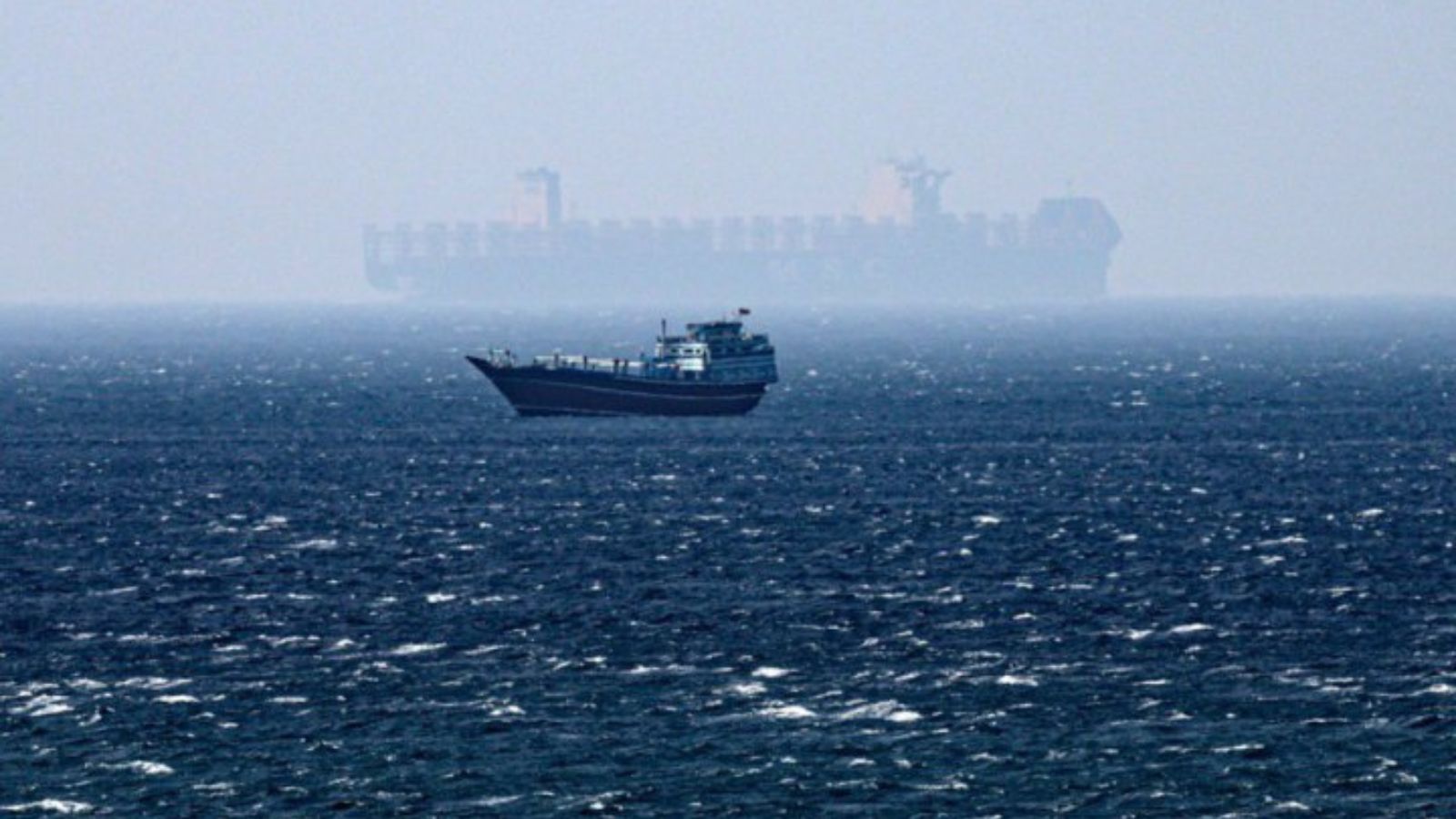 Iran fires on tankers and closes the Strait of Hormuz