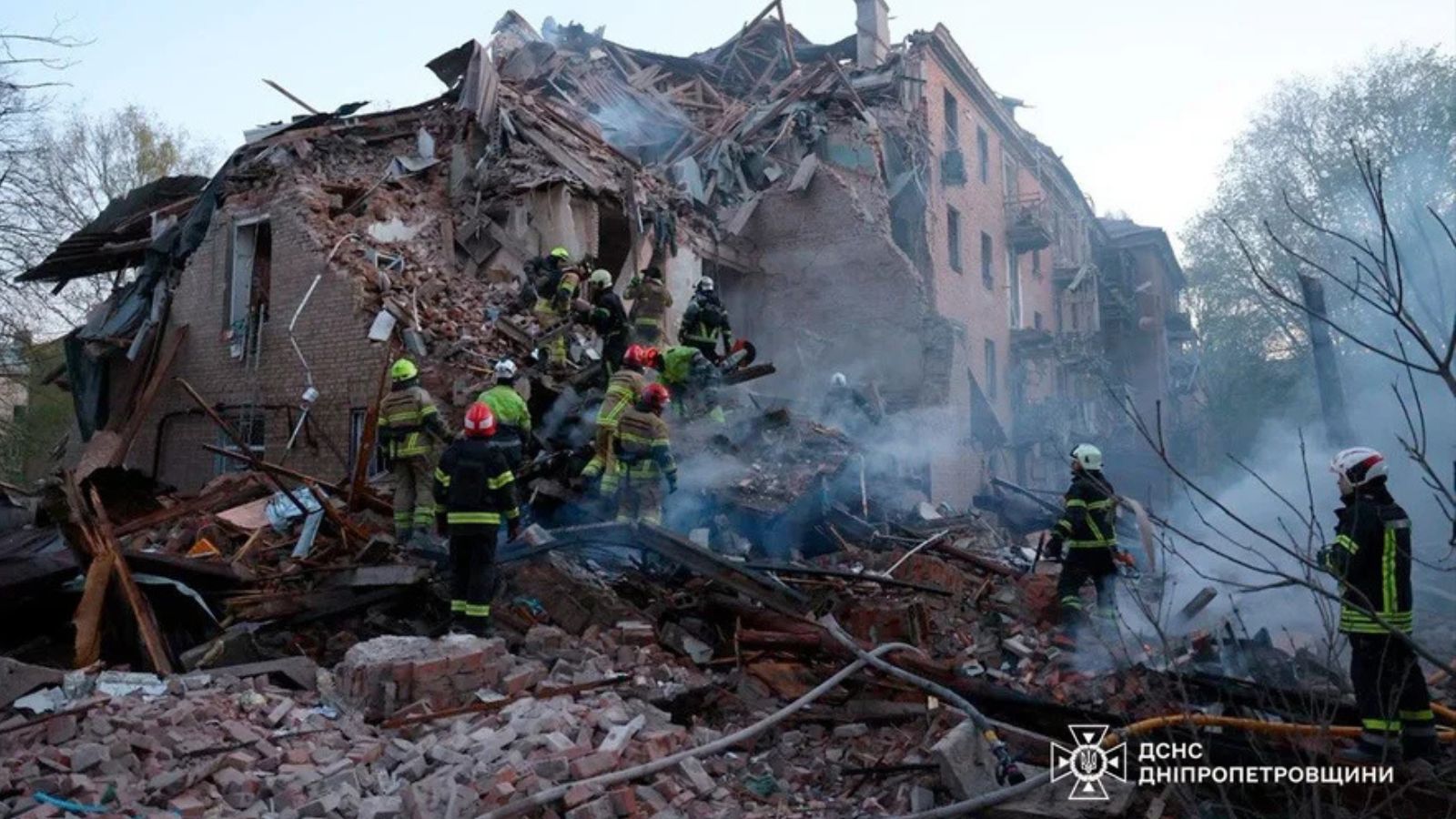 Russia Massively Attacked Ukraine: Four Dead and Dozens Injured in Dnipro
