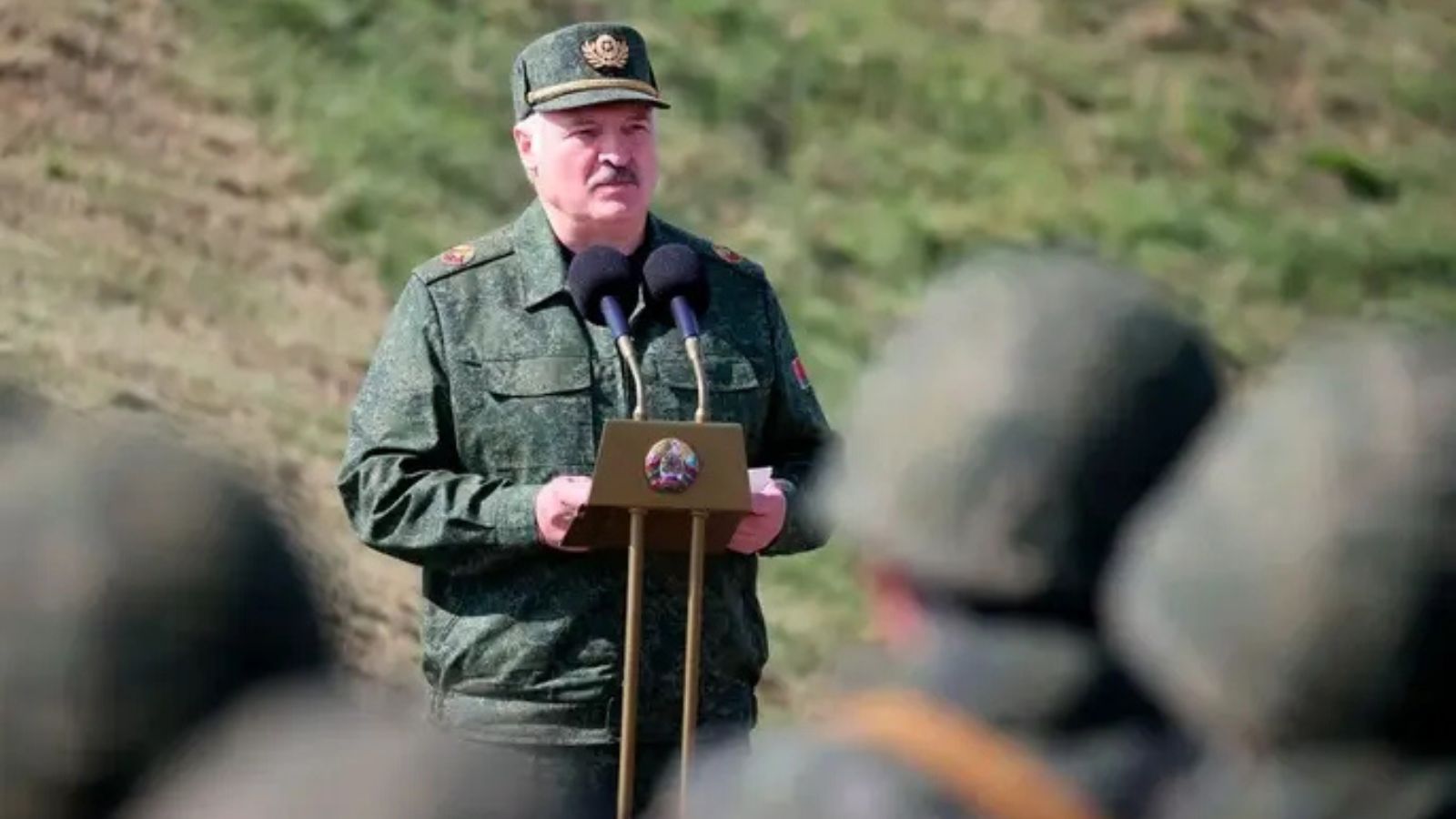 Lukashenko accuses US of dictatorship and orders reserve officer conscription