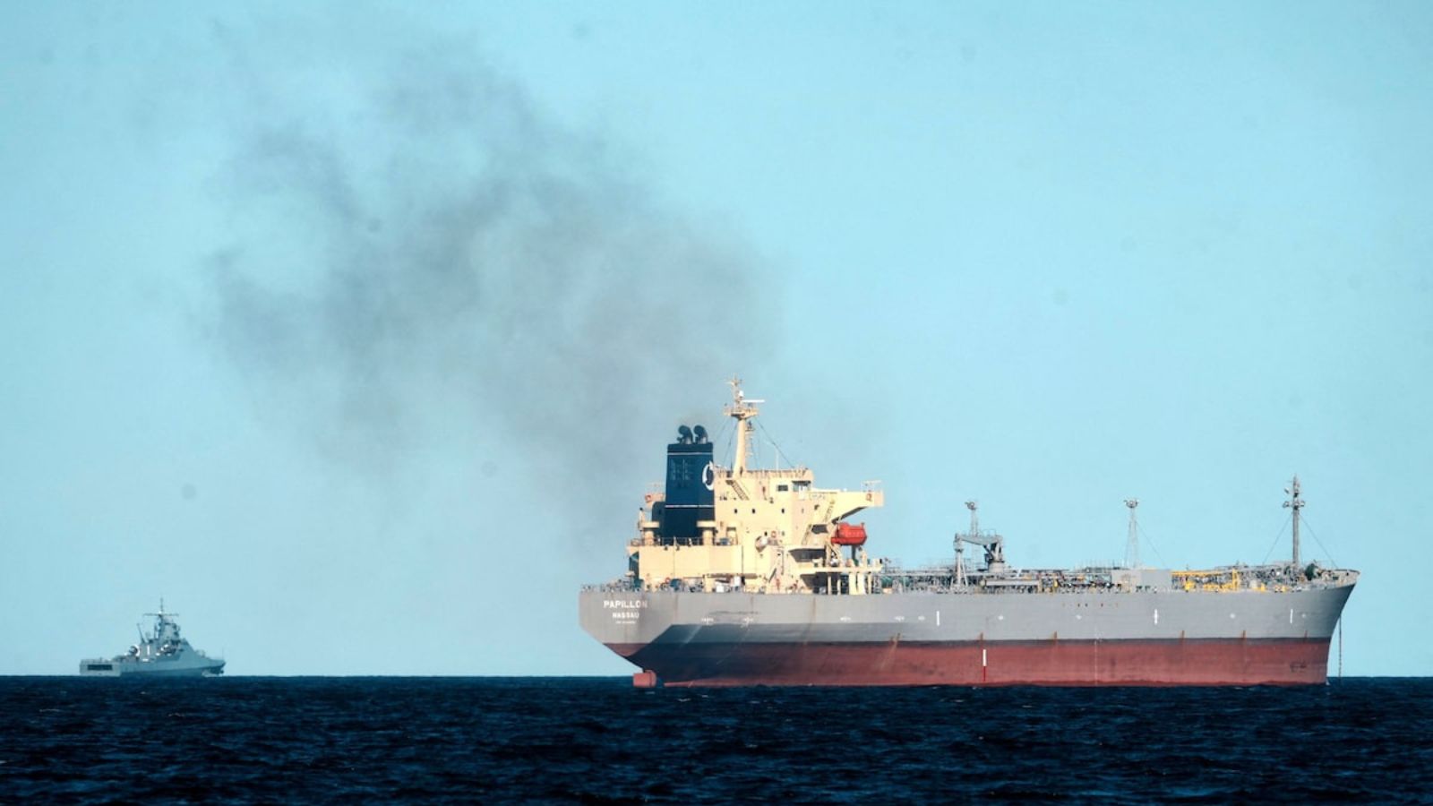Estonia Refuses to Detain Russian Tankers Citing Escalation Risks