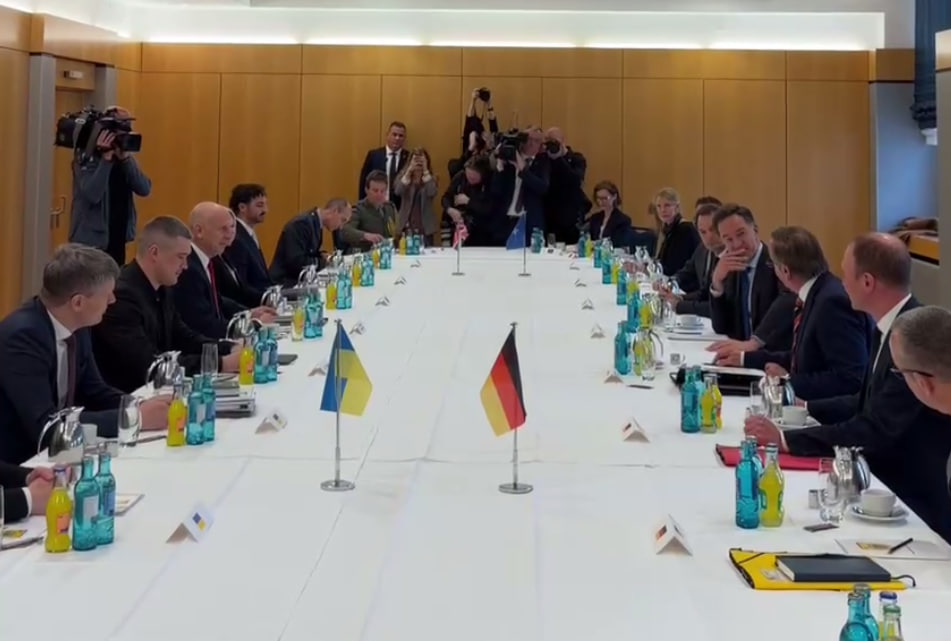 На “Рамштайні” партнери вирішили передати Україні понад $5 млрд на оборону