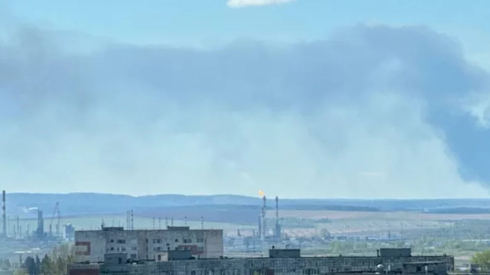 Ukrainian Long-Range Sanctions: Defense Forces Strike Refinery in Perm